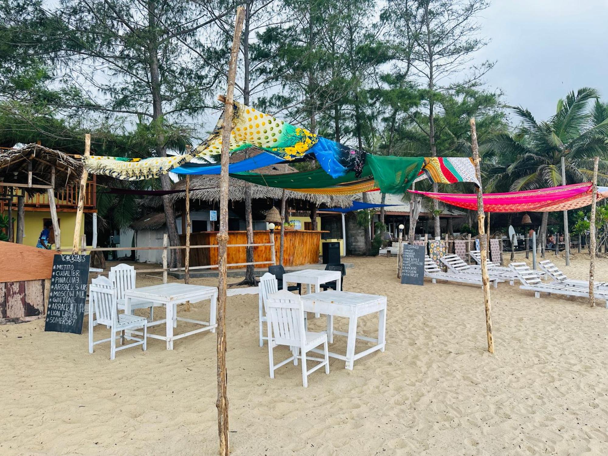 Beach Wave Hotel アルガムベイ エクステリア 写真