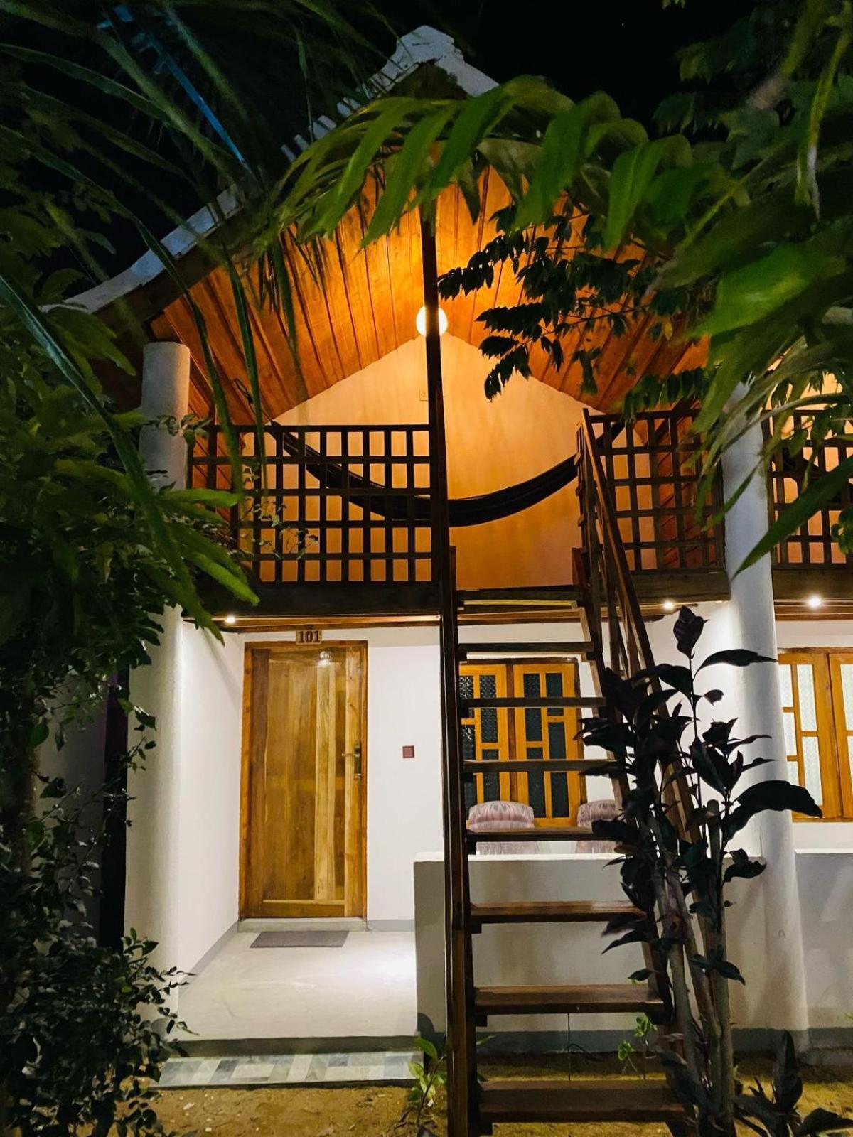 Beach Wave Hotel アルガムベイ エクステリア 写真